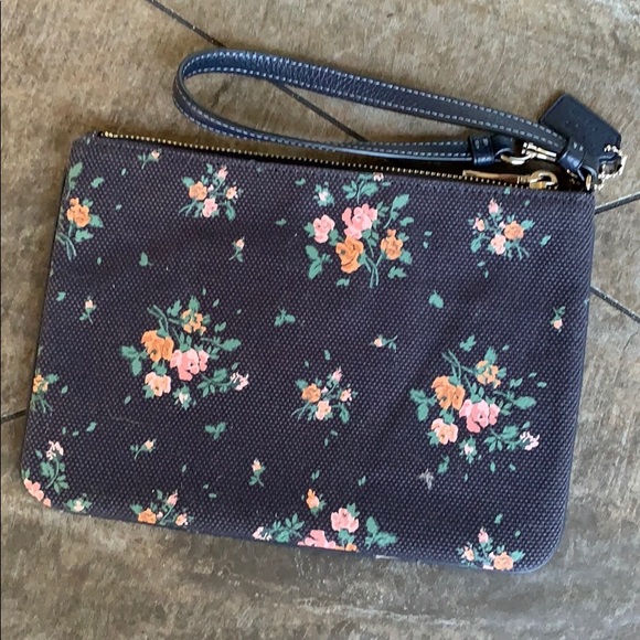 DISNEY X COACH GALLERY POUCH SV/MIDNIGHT
NWT - Picture 8 of 16